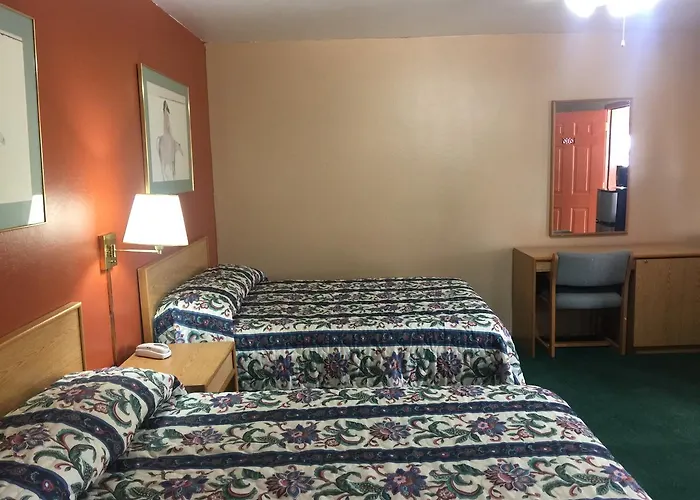 Motel East